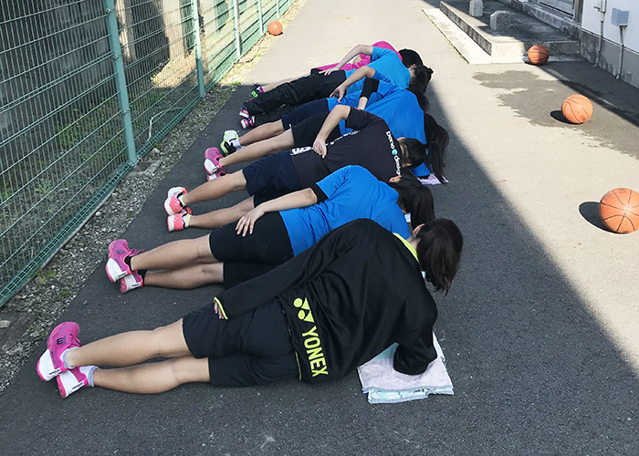 女子テニス部